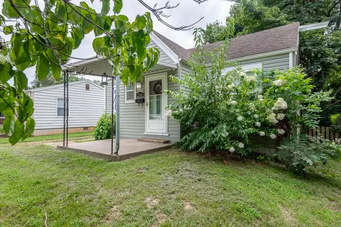 2546 W Walnut St, Springfield, MO 65806 photo 3