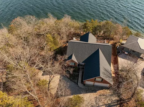 317 Scenic Dr, Hollister, MO 65672