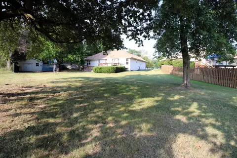 5103 N Graybrooke Dr, Ozark, MO 65721 photo 4