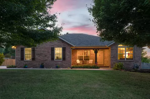 909 S 13th Ave, Ozark, MO 65721 photo 2