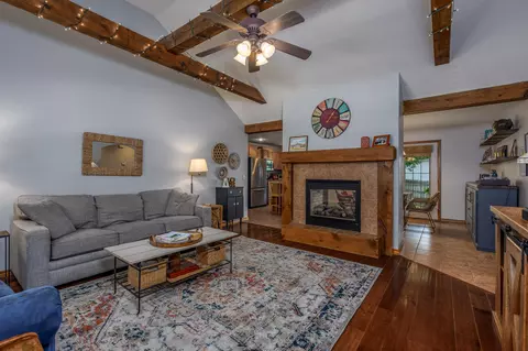 909 S 13th Ave, Ozark, MO 65721 photo 8