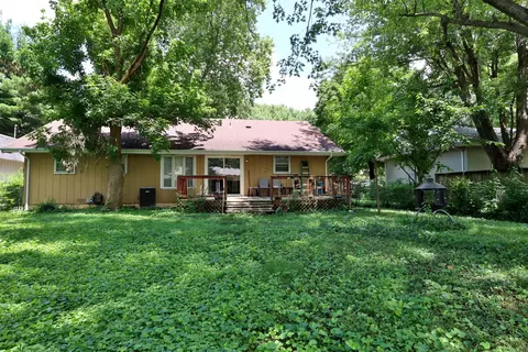 Exterior - 220 E Berkeley St, Springfield, MO 65807 photo 9 of 11