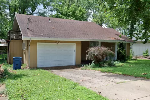 Exterior - 220 E Berkeley St, Springfield, MO 65807 photo 11 of 11