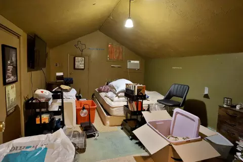 Bedroom - 220 E Berkeley St, Springfield, MO 65807 photo 3 of 6