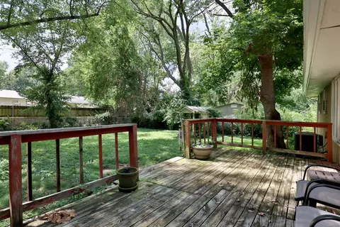Exterior - 220 E Berkeley St, Springfield, MO 65807 photo 6 of 11