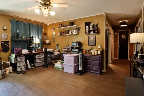 Entry Way - 220 E Berkeley St, Springfield, MO 65807 photo 2 of 4
