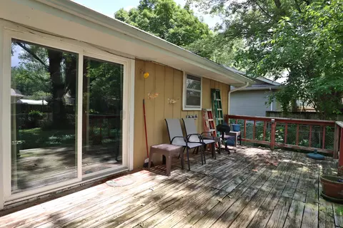 Exterior - 220 E Berkeley St, Springfield, MO 65807 photo 7 of 11