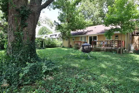 Exterior - 220 E Berkeley St, Springfield, MO 65807 photo 10 of 11