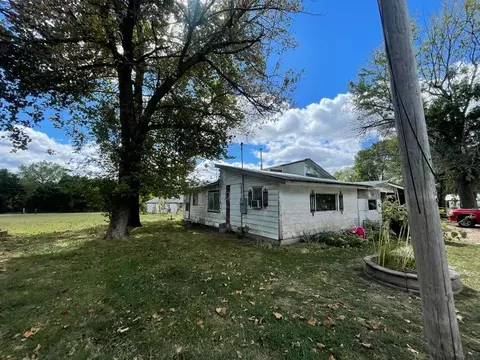 238 Delta St, Aurora, MO 65605