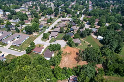 608 E Oak Leaf Ct, Nixa, MO 65714 photo 8