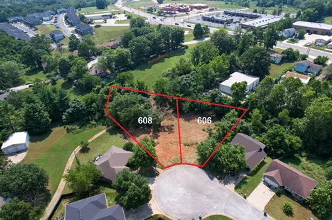 608 E Oak Leaf Ct, Nixa, MO 65714 photo 4