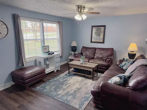 204 E College St, Walnut Grove, MO 65770 photo 8