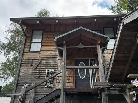 Exterior - 201 Thomas St, Birch Tree, MO 65438 photo 2 of 15