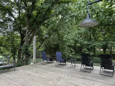 Exterior - 201 Thomas St, Birch Tree, MO 65438 photo 11 of 15