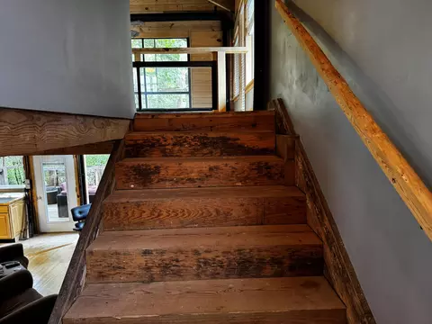 Entry Way - 201 Thomas St, Birch Tree, MO 65438 photo 3 of 4
