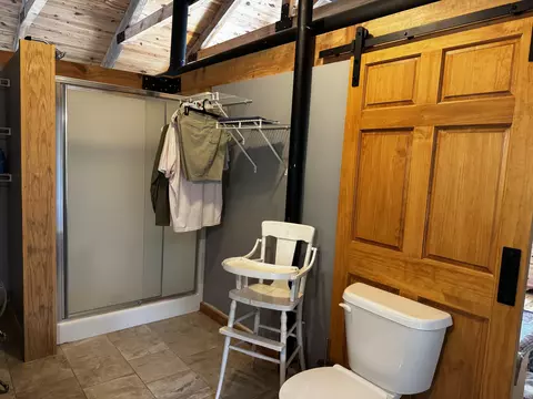 Bath - 201 Thomas St, Birch Tree, MO 65438 photo 7 of 13