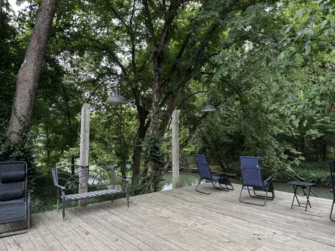 Exterior - 201 Thomas St, Birch Tree, MO 65438 photo 12 of 15