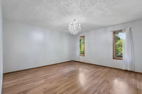 1322 S Sieger Dr, Springfield, MO 65804 photo 10