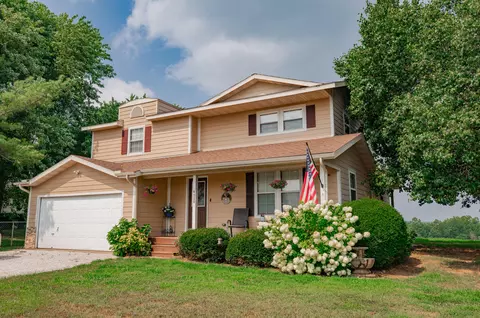 4825 Sycamore St, Aldrich, MO 65601