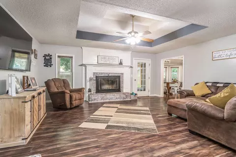 908 Fort Ct, Nixa, MO 65714 photo 4