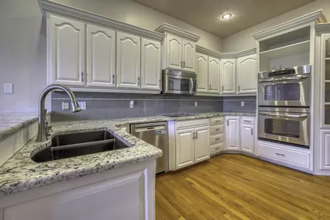 3243 Shady Glen St, Springfield, MO 65804 photo 11