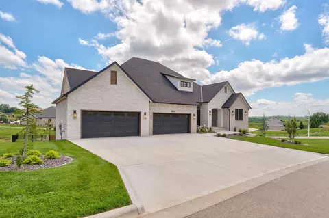 4824 E Merryvale Ct, Springfield, MO 65809 photo 2