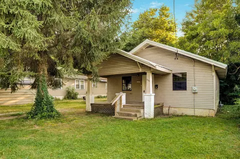 2327 N Travis Ave, Springfield, MO 65803 photo 1