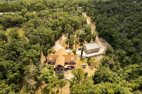 1615 Rustic Acres Rd, Kirbyville, MO 65679