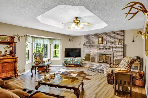 908 Apache Rd, Sparta, MO 65753 photo 4
