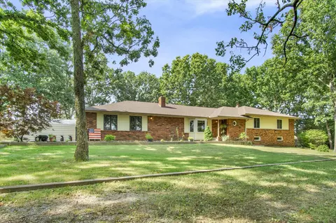 908 Apache Rd, Sparta, MO 65753 photo 3