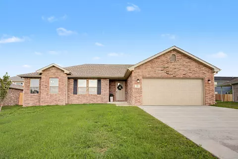 1581 E Charlton St, Republic, MO 65738