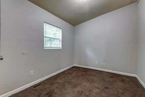 850 S Missouri Ave, Springfield, MO 65806 photo 19