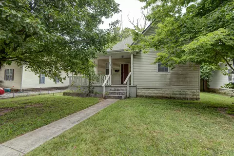 850 S Missouri Ave, Springfield, MO 65806 photo 2