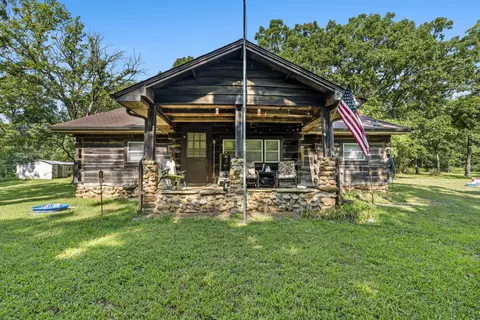 13118 Tyree Road Rd, Moundville, MO 64771