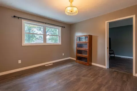 207 Maple St, Lamar, MO 64759 photo 18