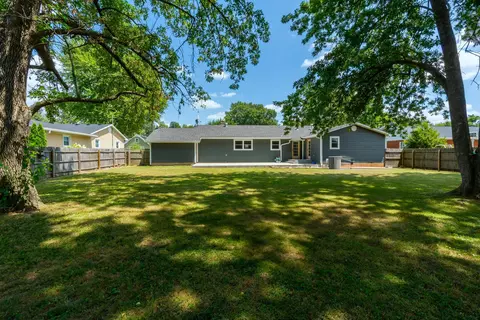 207 Maple St, Lamar, MO 64759 photo 9