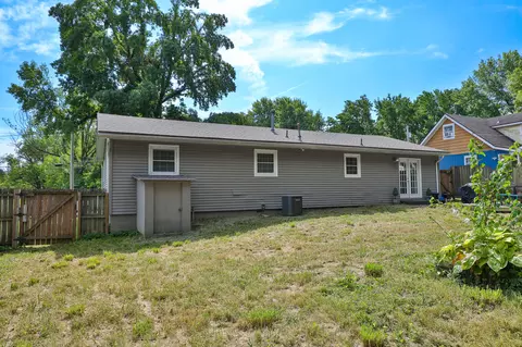 Exterior - 1121 S John Ave, Springfield, MO 65804 photo 2 of 3