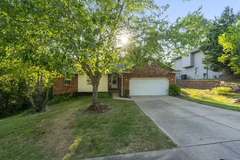 3093 S Palisades Dr, Springfield, MO 65807 photo 2
