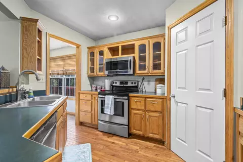 3093 S Palisades Dr, Springfield, MO 65807 photo 12