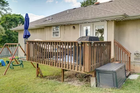 2392 W Cantebury St, Springfield, MO 65810 photo 27