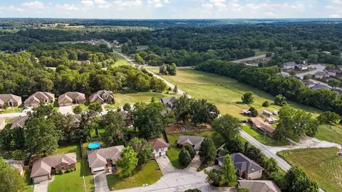 2392 W Cantebury St, Springfield, MO 65810 photo 34