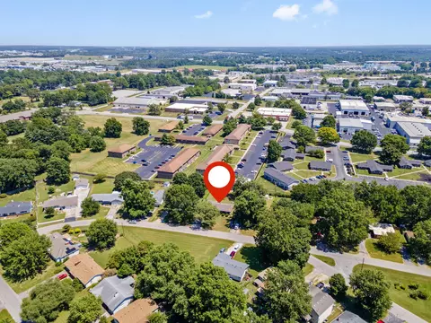 810 N Burton Ave, Springfield, MO 65802 photo 28