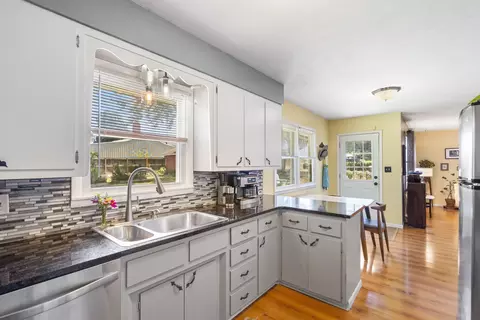 810 N Burton Ave, Springfield, MO 65802 photo 14