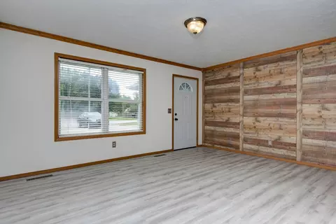 2842 W Mt Vernon St, Springfield, MO 65802 photo 3