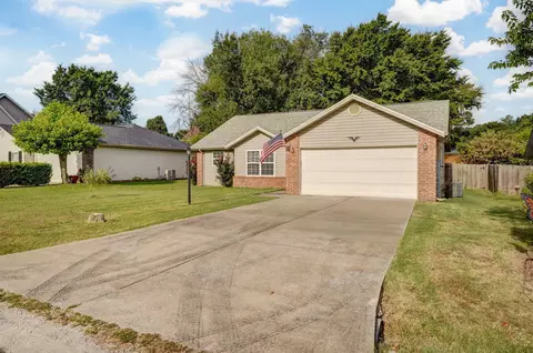 170 Pickett Ridge Rd, Kirbyville, MO 65679
