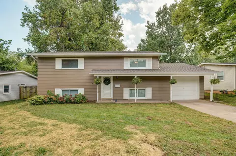 530 Edgewood St, Springfield, MO 65807