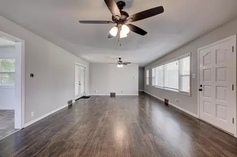 Living - 4094 Parkview Dr, Frontenac, KS 66763 photo 1 of 6