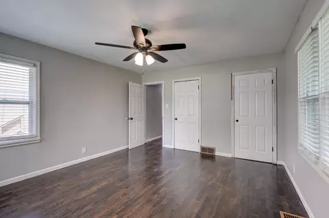 Bedroom - 4094 Parkview Dr, Frontenac, KS 66763 photo 1 of 8