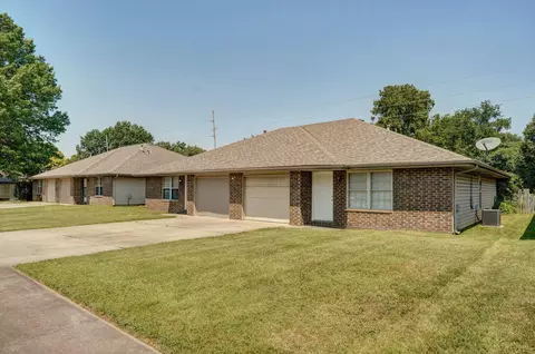 1003-1005 W Edgewood St, Springfield, MO 65807 photo 2