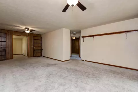 725 W Jean St, Springfield, MO 65803 photo 4